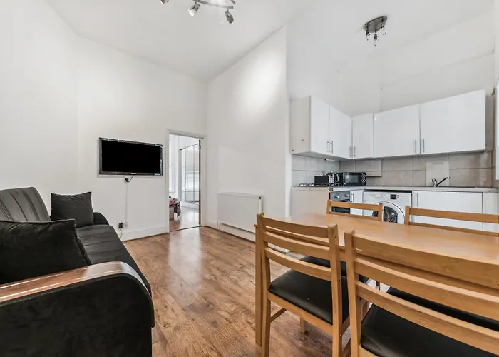 Cozy Wimbledon Apartment