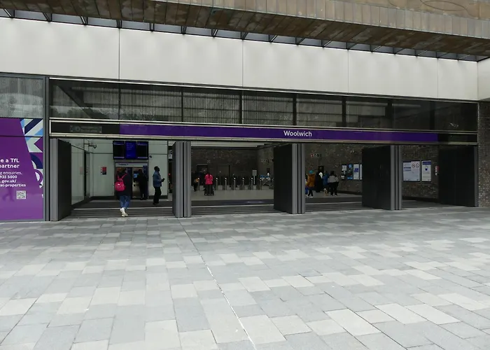 2 Bed Flat, Dedicated Workspace, Parking, 4Ktv