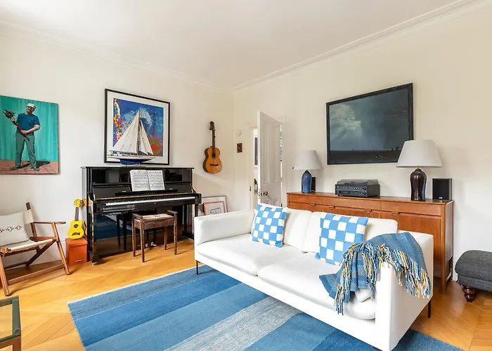 Charming Kentish Town Flat
