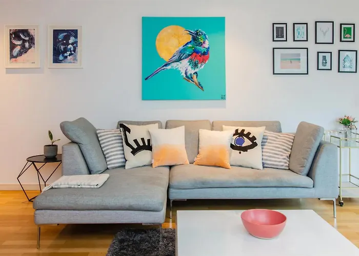 Modern 3 Bedroom Apartment In Paddington