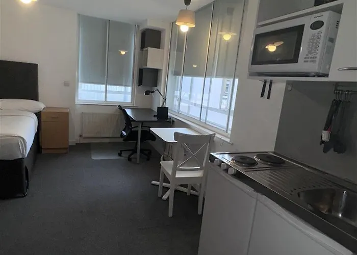 Farringdon Studio Flat