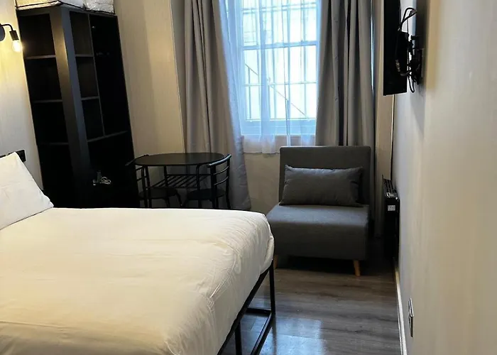 Fb2-Fantastic Basement Studio Good For 3 Near Hyde Park
