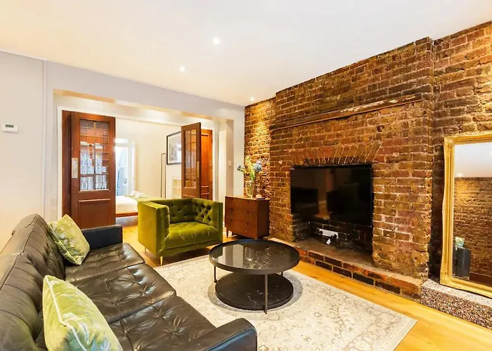 Stylishly Large Camden Apartment B1