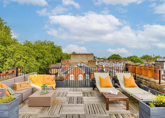 Luana\'S Stunning Rooftop