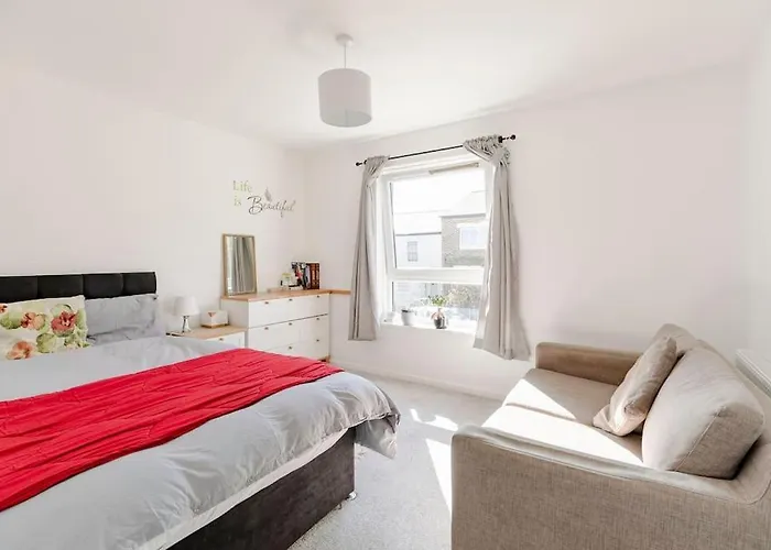 London Home With Beautiful View