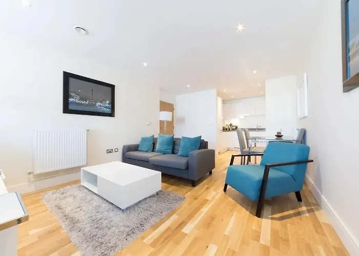 Cosy Two Bed Serviced Accommodation In Tower Bridge London Bridge - Perfect For Long Stay, Business, Leisure And Relocations