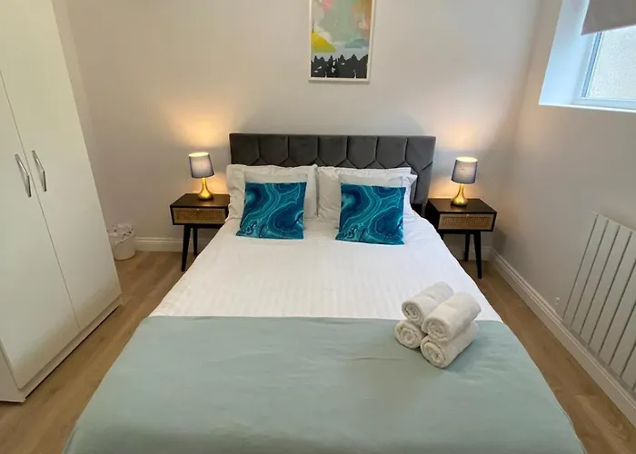 Beautiful Newly Renovated House Sleeps 6 People, Only 12 Minutes By Tube To Oxford Circus