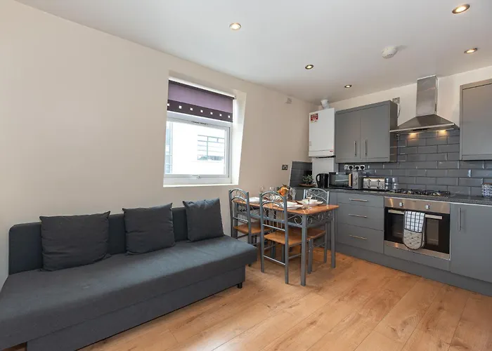 Lovely 3 Bed Apartment In The City Of London