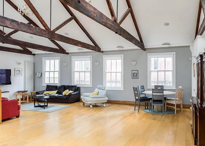 Specious Family Kensington House - 5 Bedrooms