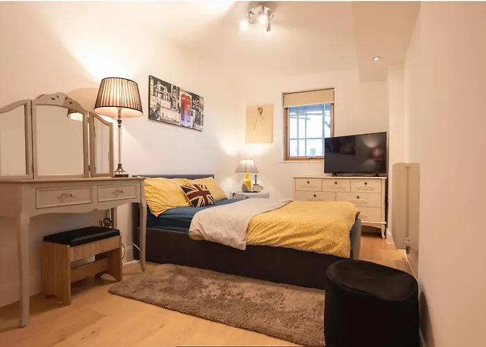 Cosy Riverview-London Excel Centre-O2 Arena
