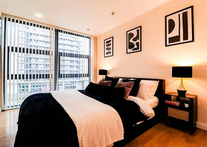 Premium Canary Wharf Flat - Long Stay Offer
