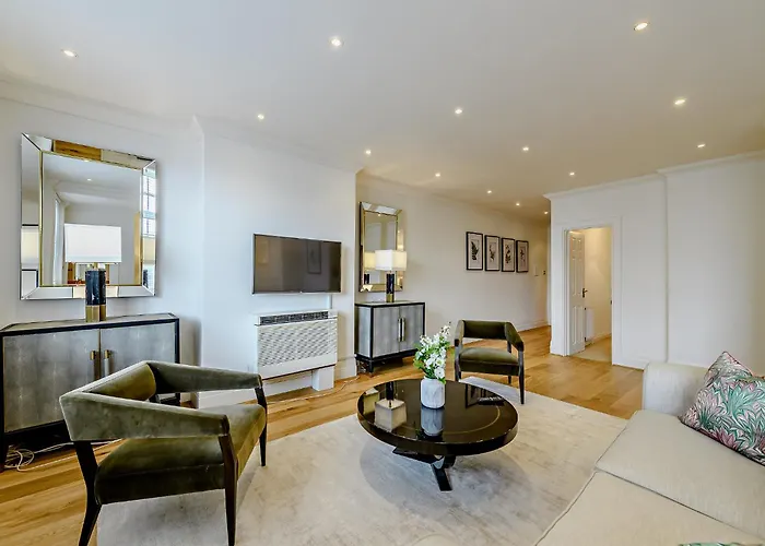 Strathmore Court Apartments