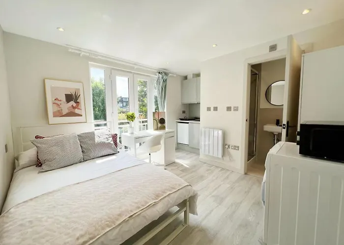 Morden Battersea Studio - 3