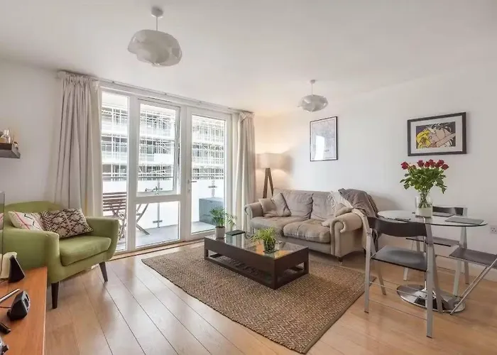 Lovely 1Br With Balcony & Stunning Views In Brixton