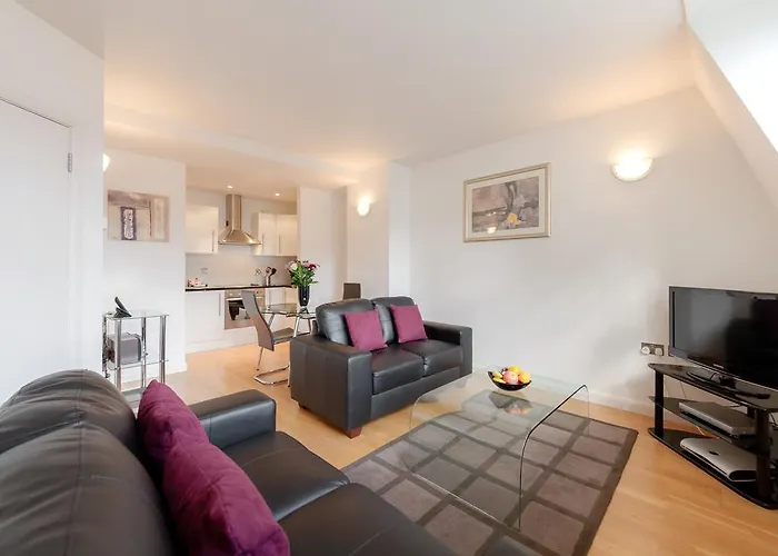 Roomspace Serviced Apartments - Groveland Court