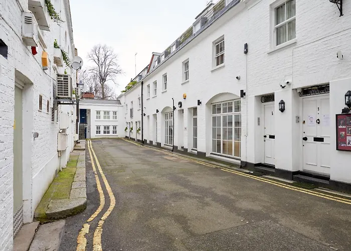 Sonder Inverness Mews