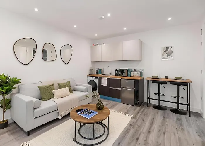 Tranquil Garden Studio In Neasden, London