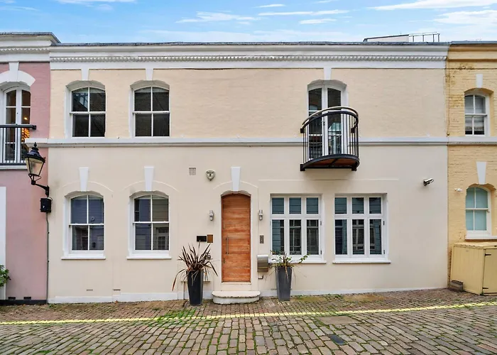 Finest Retreats - Kensington Residence