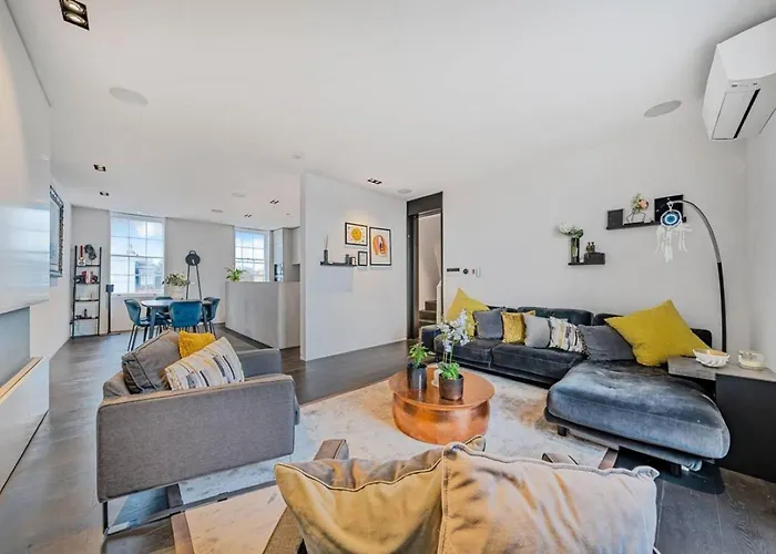 Jacob Apartment