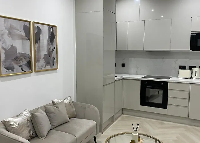 Stylish 2 Bed Luxury Apartment 10 Mins To Central Ldn