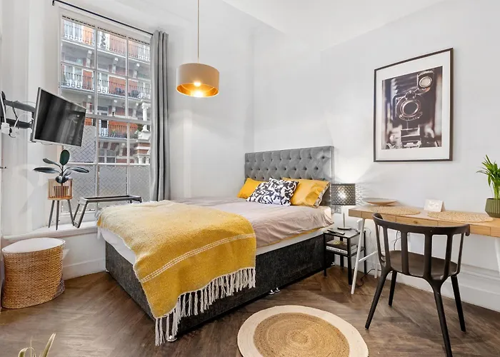 Private Accomodation In Central London, Limited Offer In January, Card Payment