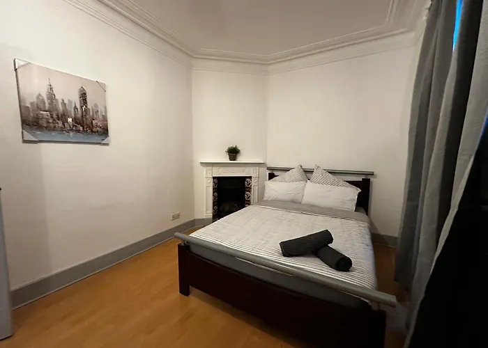Grove Rooms 2
