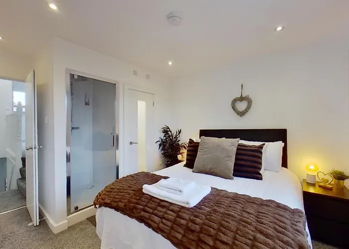 Beautiful London Sw12, Flat