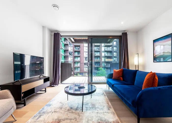 Gorgeous Central 2Bdr Apartment, Communal Garden