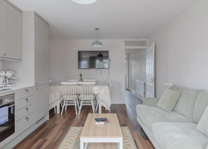 Cosy 4Bd Flat In Stockwell With Private Patio