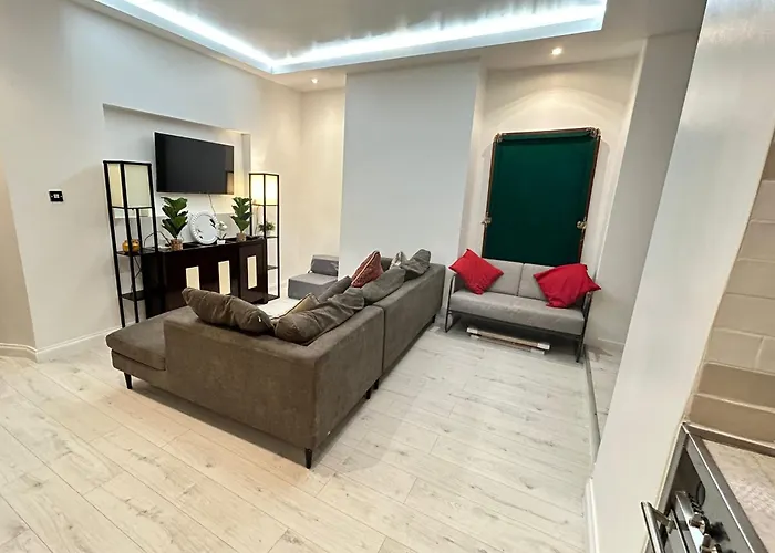 Nice 2 Bedroom Flat Wembley