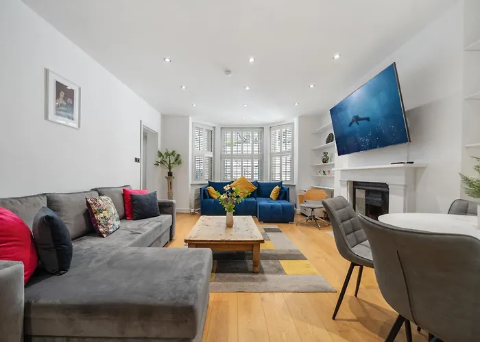 Holland Park Flat, 2Bed 2Bath, Breakfast, Lgf