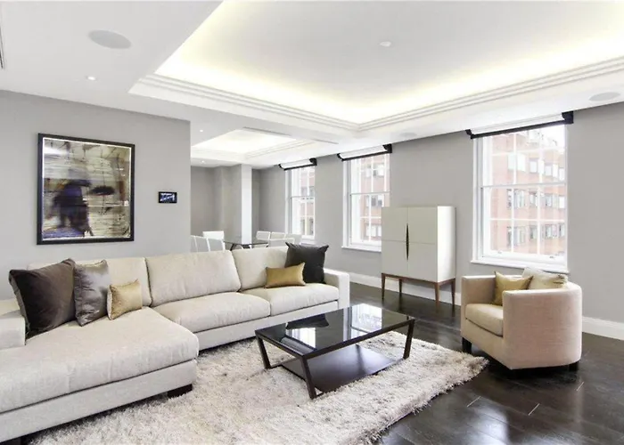 4 Million Pound Large Central Mayfair Sleeps 6