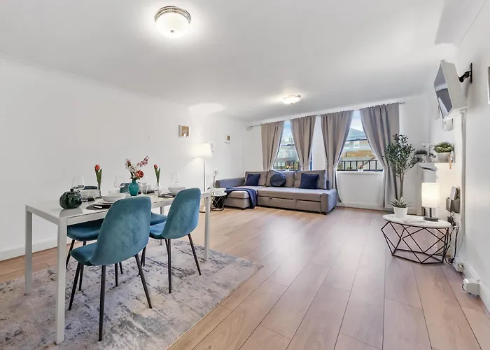 The Queensborough Apartments By Hyde Park