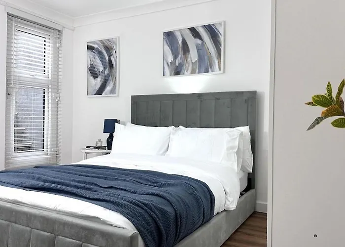 London Cosy 2 Bedroom Modern Suite