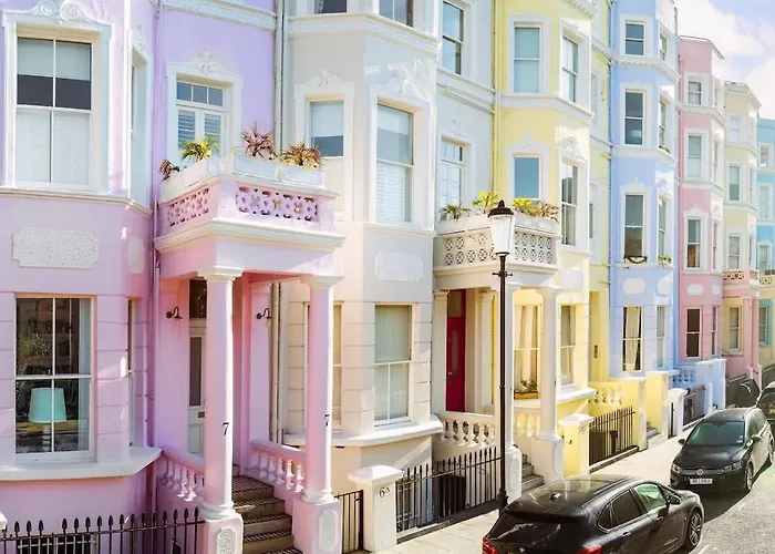 Colourful House 3 Bed Apt - Notting Hill