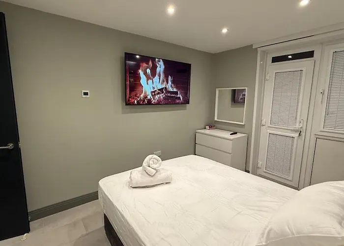 Stylish 1-Bedroom Escape