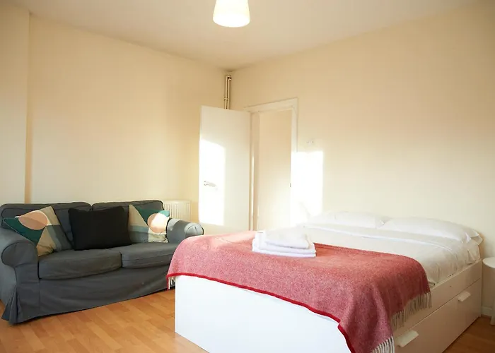 Apartment Near Old Street