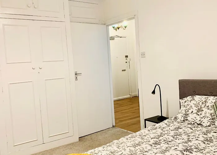 Cosy 2 Bedroom Apartment In Swiss Cottage.