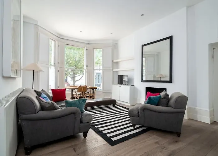 Elegant Apartment Near Portobello Road Market