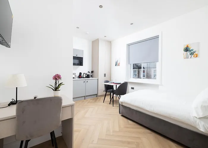 Charmstay Kensington Olympia
