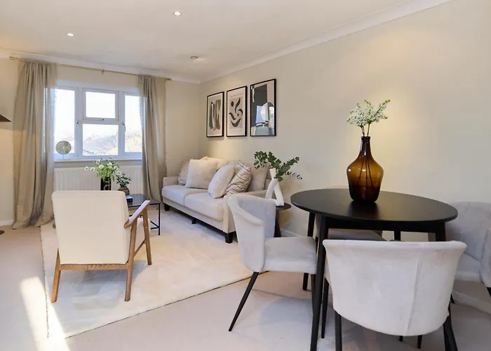 The Kennington Park Retreat - Inviting 2Bdr Apartment