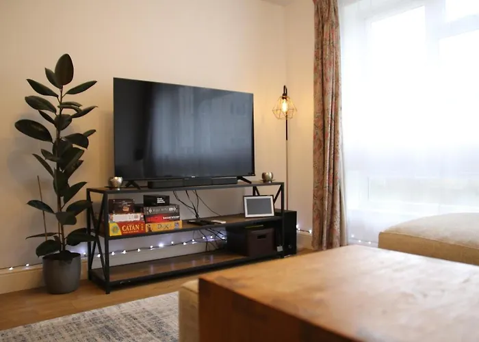 Contractor-Friendly 3-Bed Stay