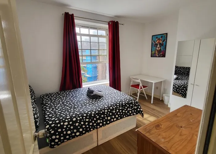 Marvellous Property For 8 People In Battersea - Zone 1, 3 Min Walking From The Main Station