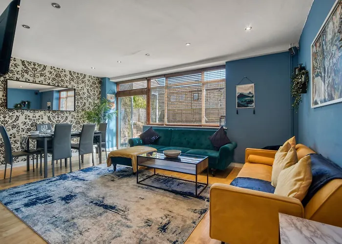 Lovely 3-Bed Clapham Common