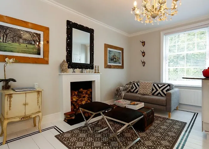Cosy 1Br Apt With Balcony, East Putney,2Min Tube