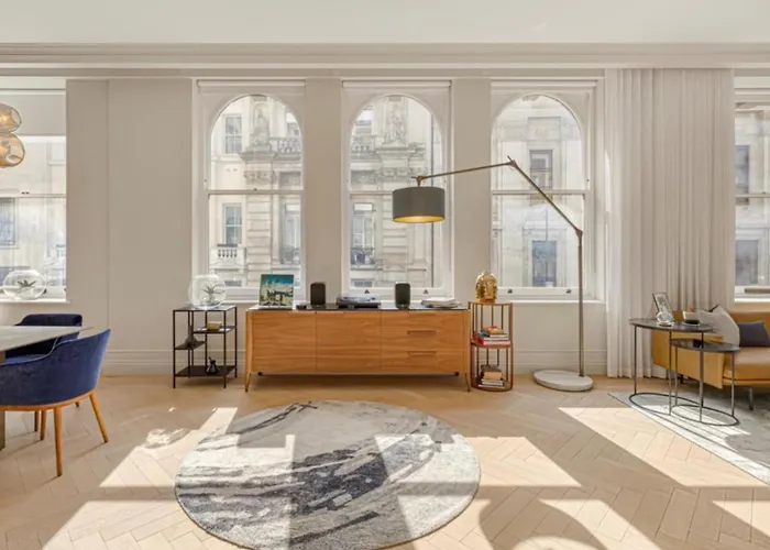 Unrivaled Elegance In London 3 Bedroom Covent Garden