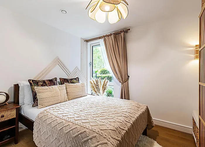 Spacious Green Terrace Apartment