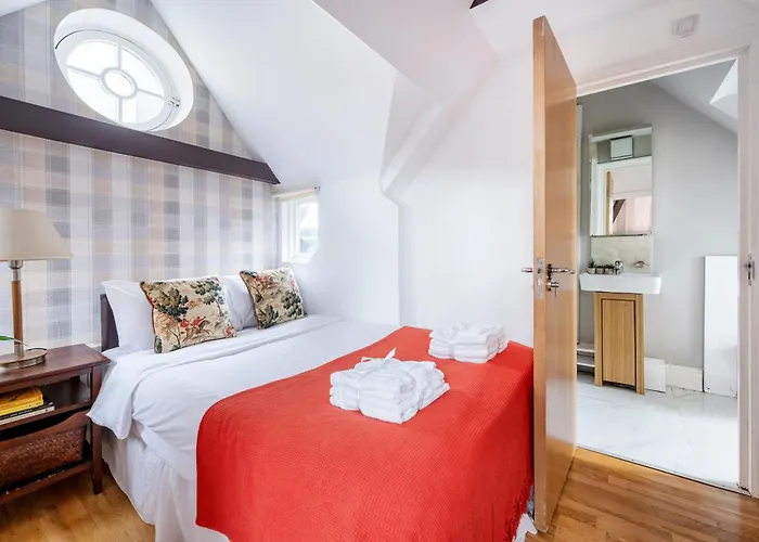 Sunny Loft In Center Of London