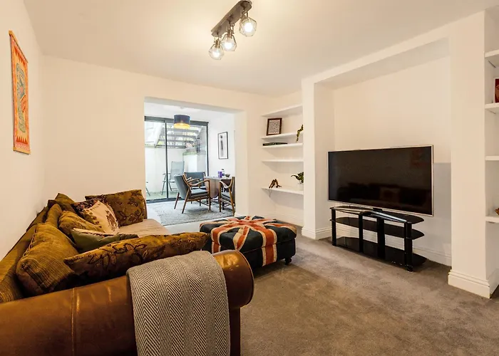 1Br Flat Near River Thames, 9Min Hammersmith Tube