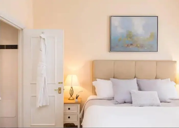 London Guest Room